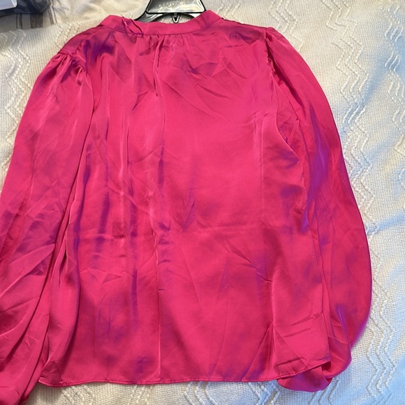 Vince Cammuto Blouse in Fuchsia Pink Size L NWT - Picture 7 of 8